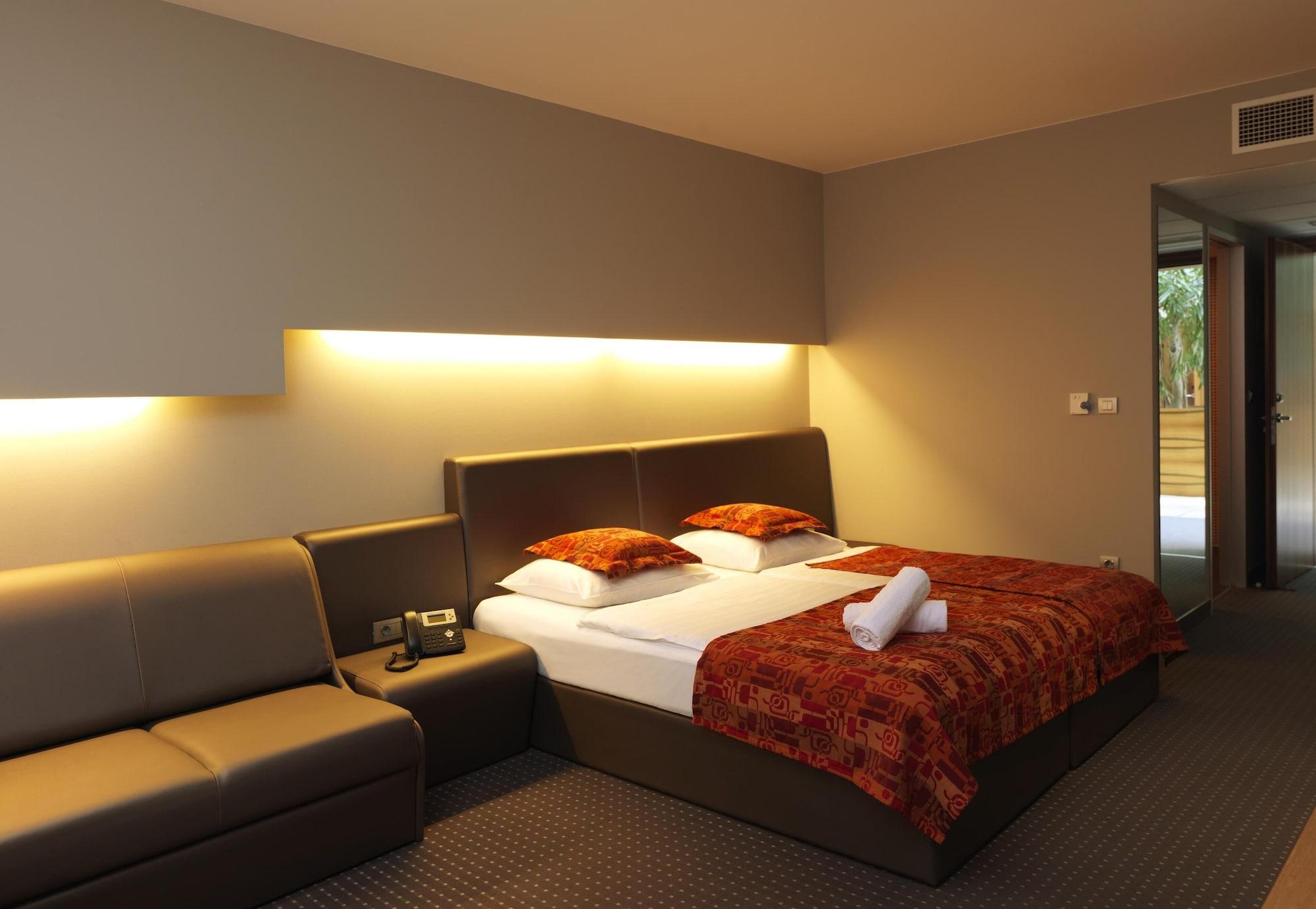 Hotel Thermana Park Lasko**** Superior Exterior foto